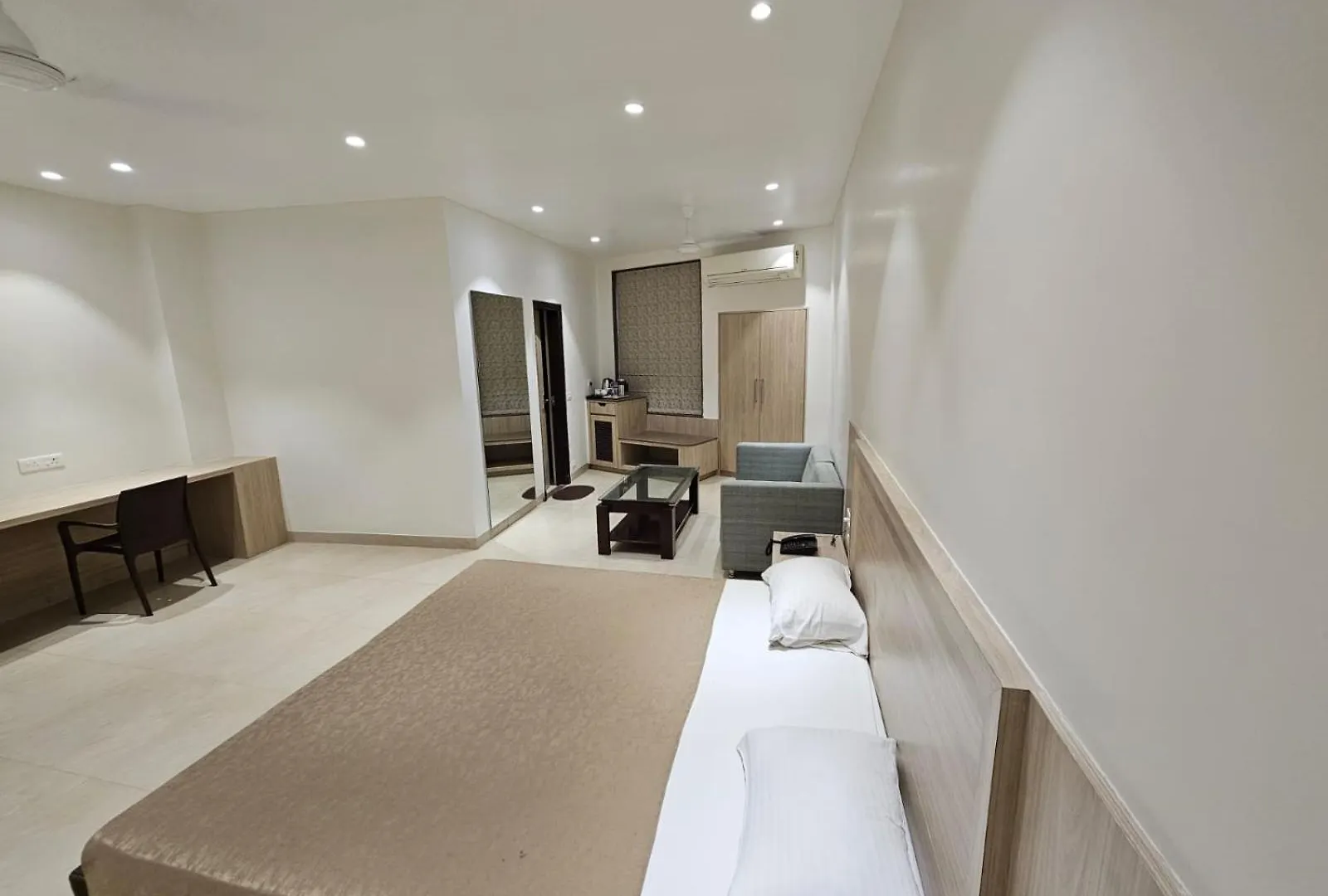 Hotel Bagla Atithi Banaras Varanasi